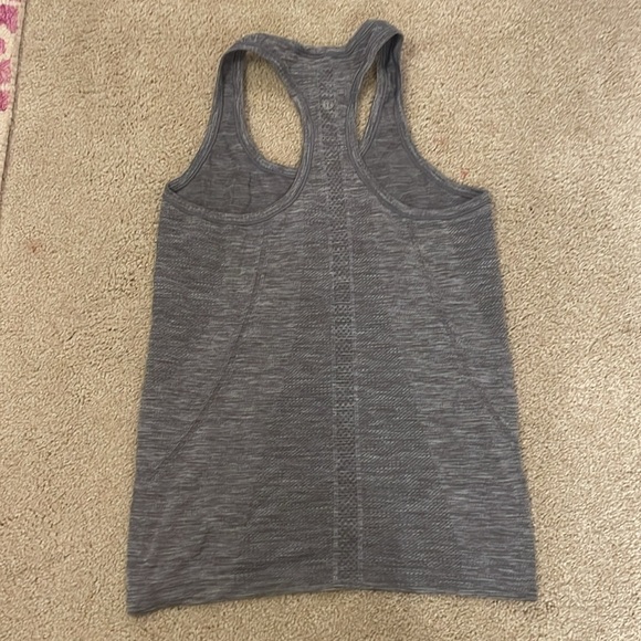 Bundle of 2 LULULEMON PIECES - Picture 3 of 6
